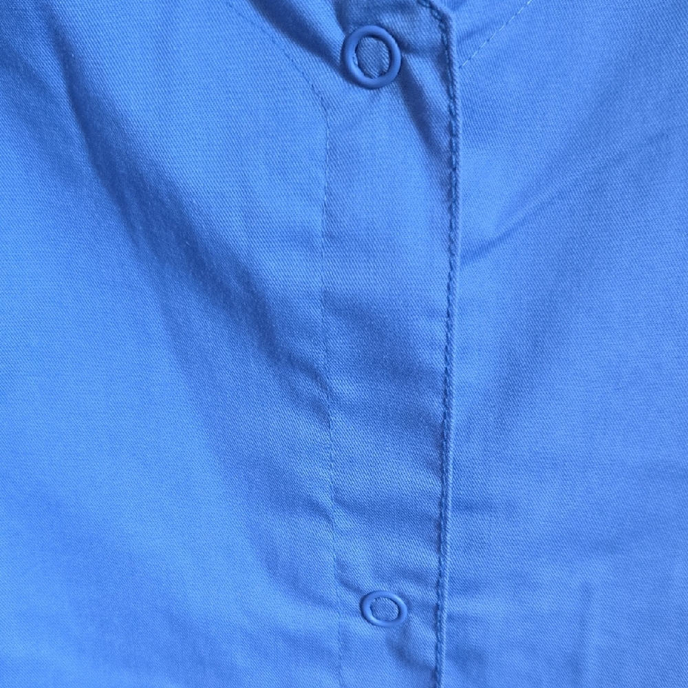 WonderWink Durable Stretch Snap Front Blue Scrub Top - Picture 5 of 6